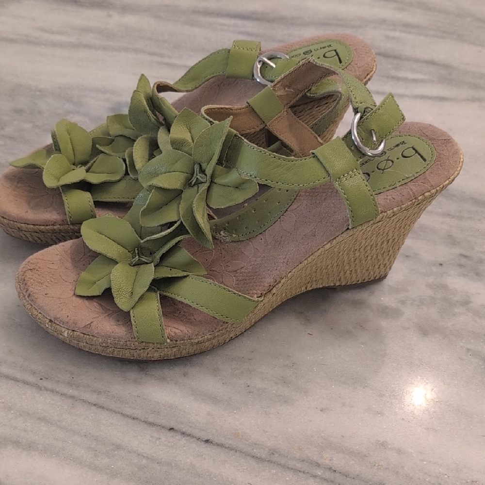 B.O.C. Olive Green Floral Wedge Sandals